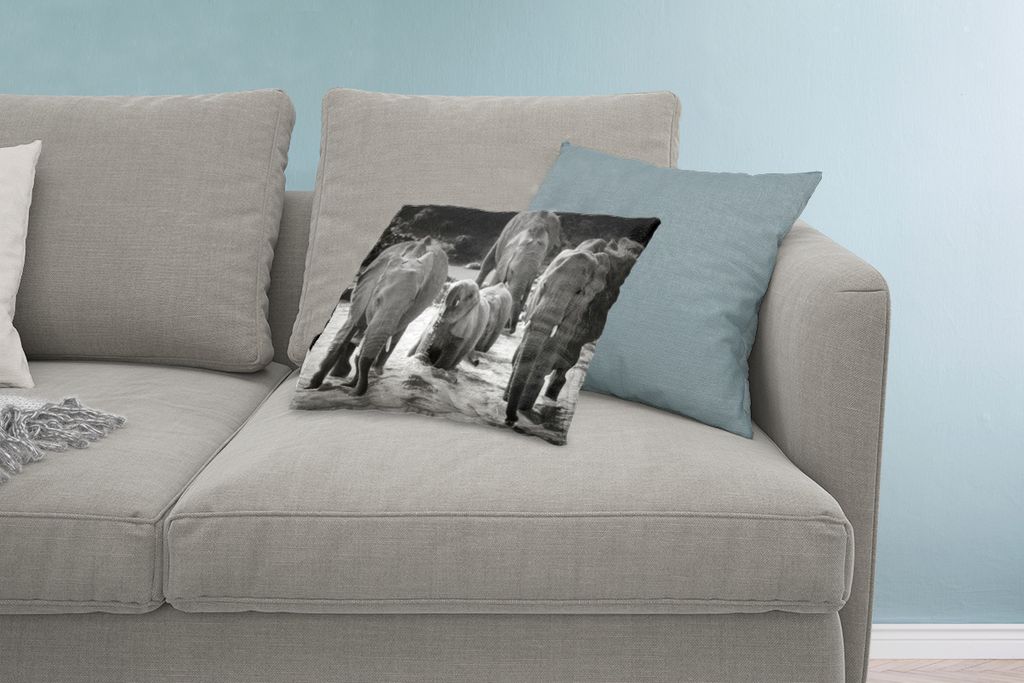 MuchoWow Zierkissen Sofakissen Wohnzimmer Dekokissen 60x40 cm Elefant - Tiere - Wasser - Schwarz und weiß - Kopfkissen - Polster mit Foto