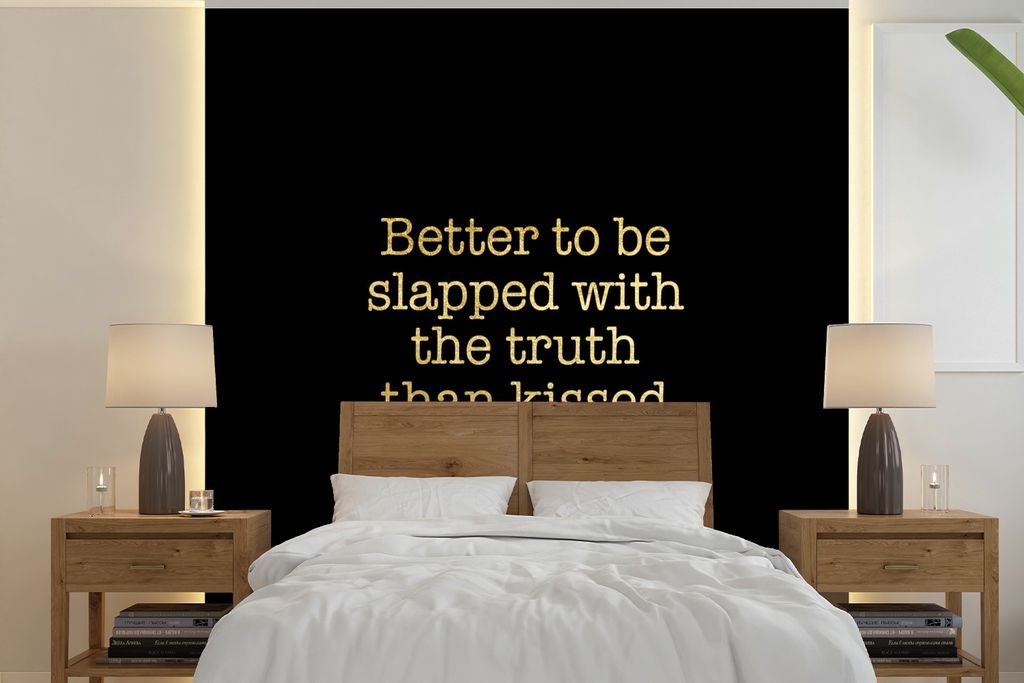 MuchoWow Fototapete für Wohnzimmer oder Schlafzimmer Wandtapete Vinyl Motivtapete Wahrheit - Gold - Schwarz - Zitat - 280x280 cm - Hintergrundbild