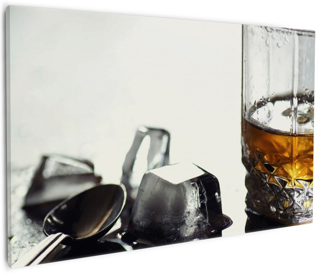 Wallario Premium Leinwandbild Whiskey on the Rocks in Größe 60 x 90 cm