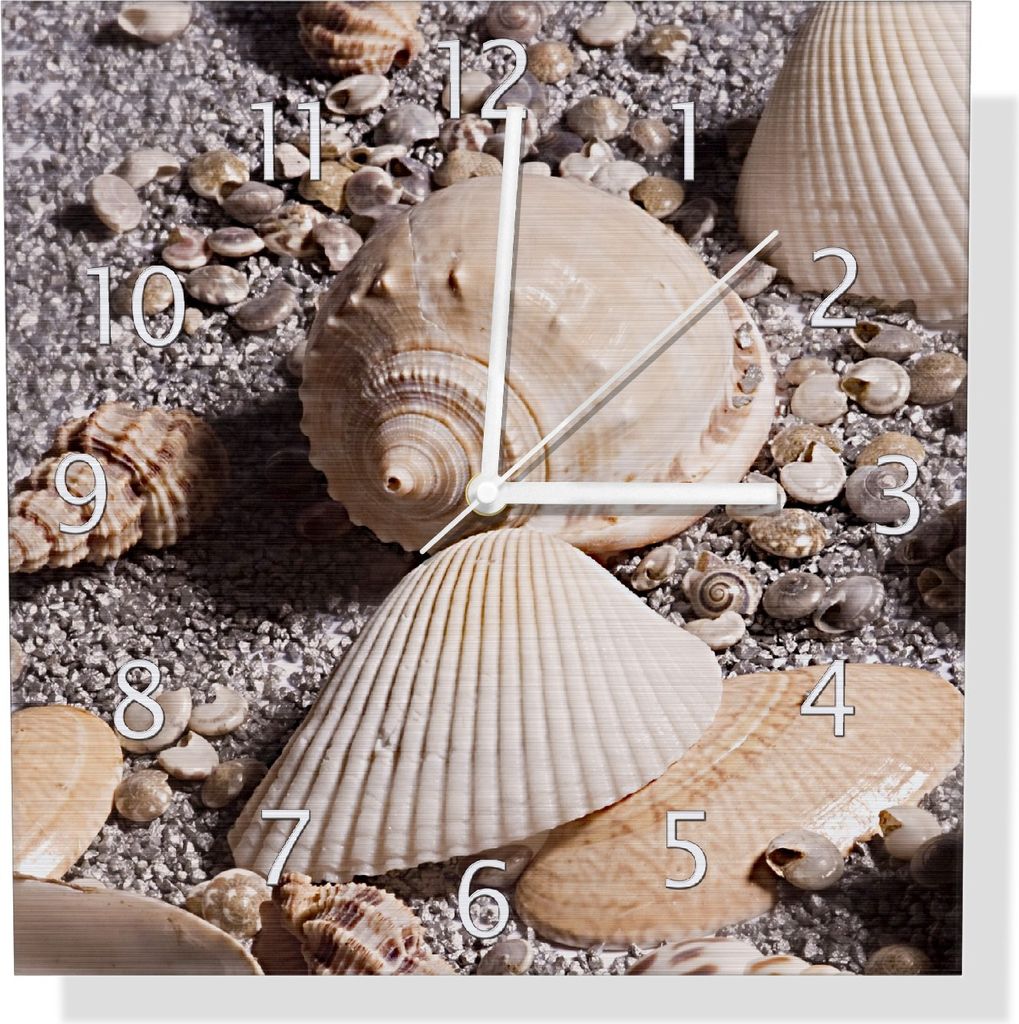 Wallario Design Wanduhr Muscheln am Strand aus Aluverbund, Größe 30 x 30 cm