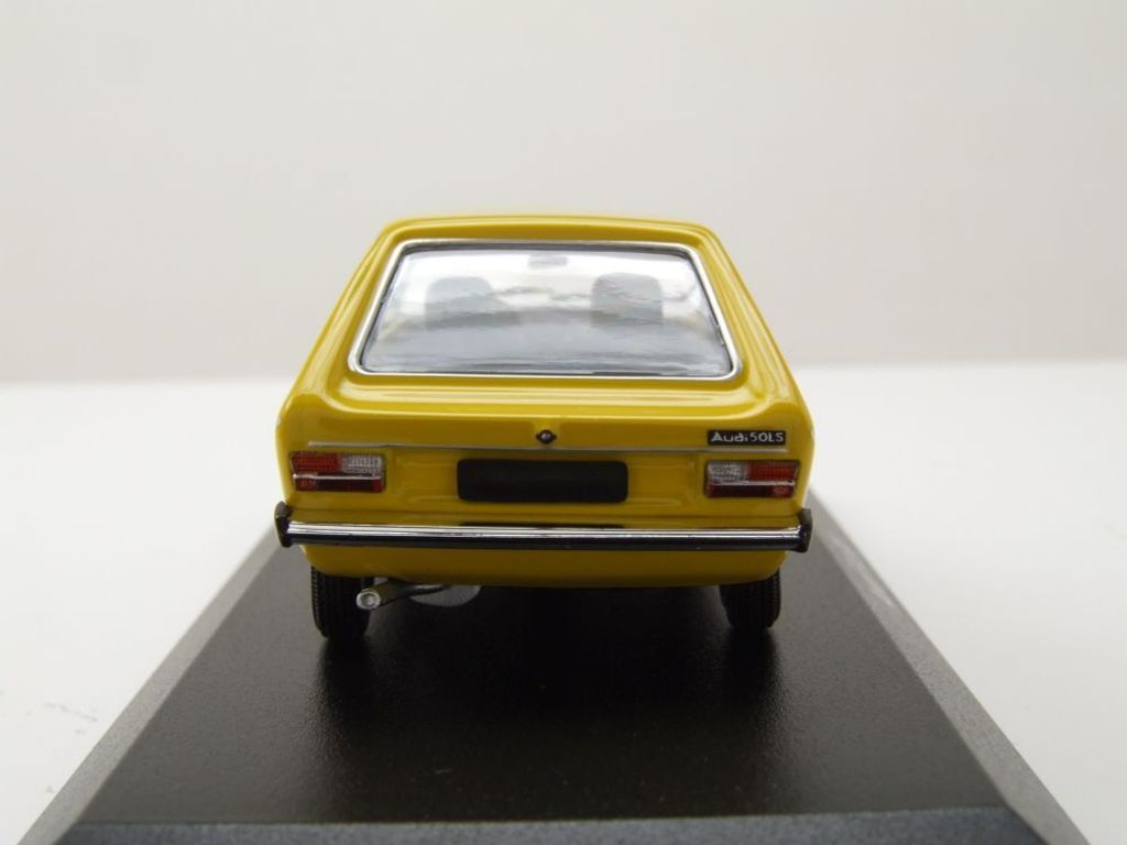 Maxichamps 940010401 Audi 50 1975 gelb 1:43 Produktbild 6