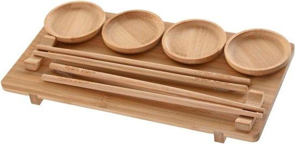 Sushi-Set aus Keramik und Bambus.