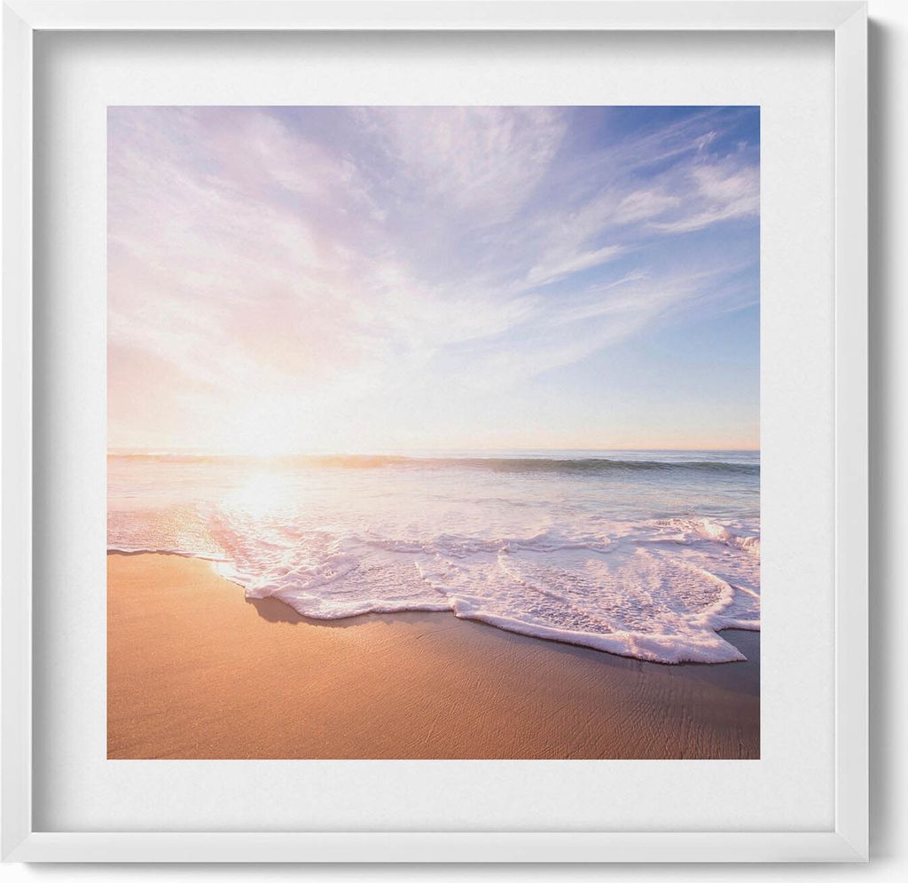 Ruhiger Blick auf den Strand und das Meer– Wandbild mit Rahmen – Gerahmtes Bild – Wanddekoration – 50x50 cm – Weiß Rahmen