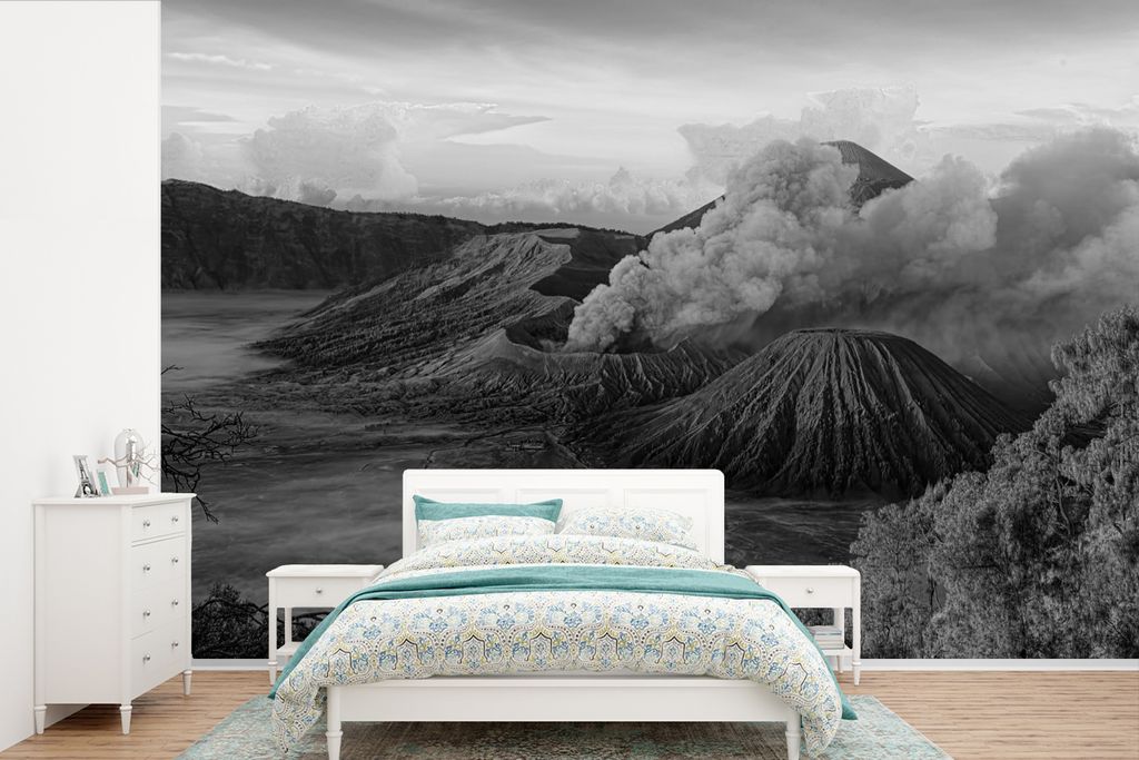 MuchoWow Fototapete für Wohnzimmer oder Schlafzimmer Wandtapete Vinyl Motivtapete Indonesien - Vulkan - Schwarz - Weiß - 330x220 cm - Fototapeten