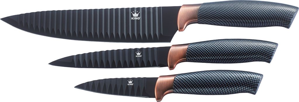 Three knives of different sizes are arranged diagonally on a white background.