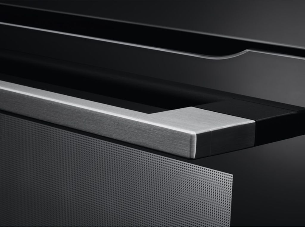 AEG Dampfbackofen 9000 SteamPro / Dampfreinigung / Produktbild 4