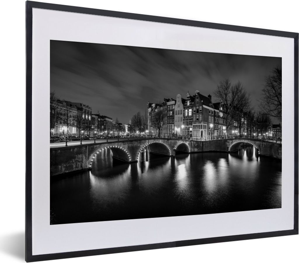 MuchoWow MuchoWow Gerahmtes Poster Keizersgracht Amsterdam bei Nacht - schwarz und weiß 40x30 cm - Poster mit zchwarzem Bilderrahmen - Bilderr...