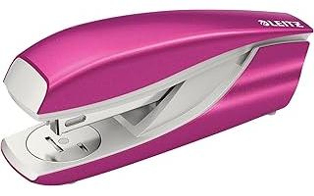 Leitz Heftgerät, 30 Blatt Tacker mit 200 Heftklammern, Hefter aus Metall mit Kunststoffelementen, WOW Serie, Pink, 55021023