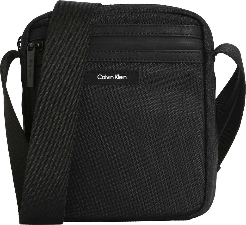 Essential - Umhängetasche S 19 cm (ck black)