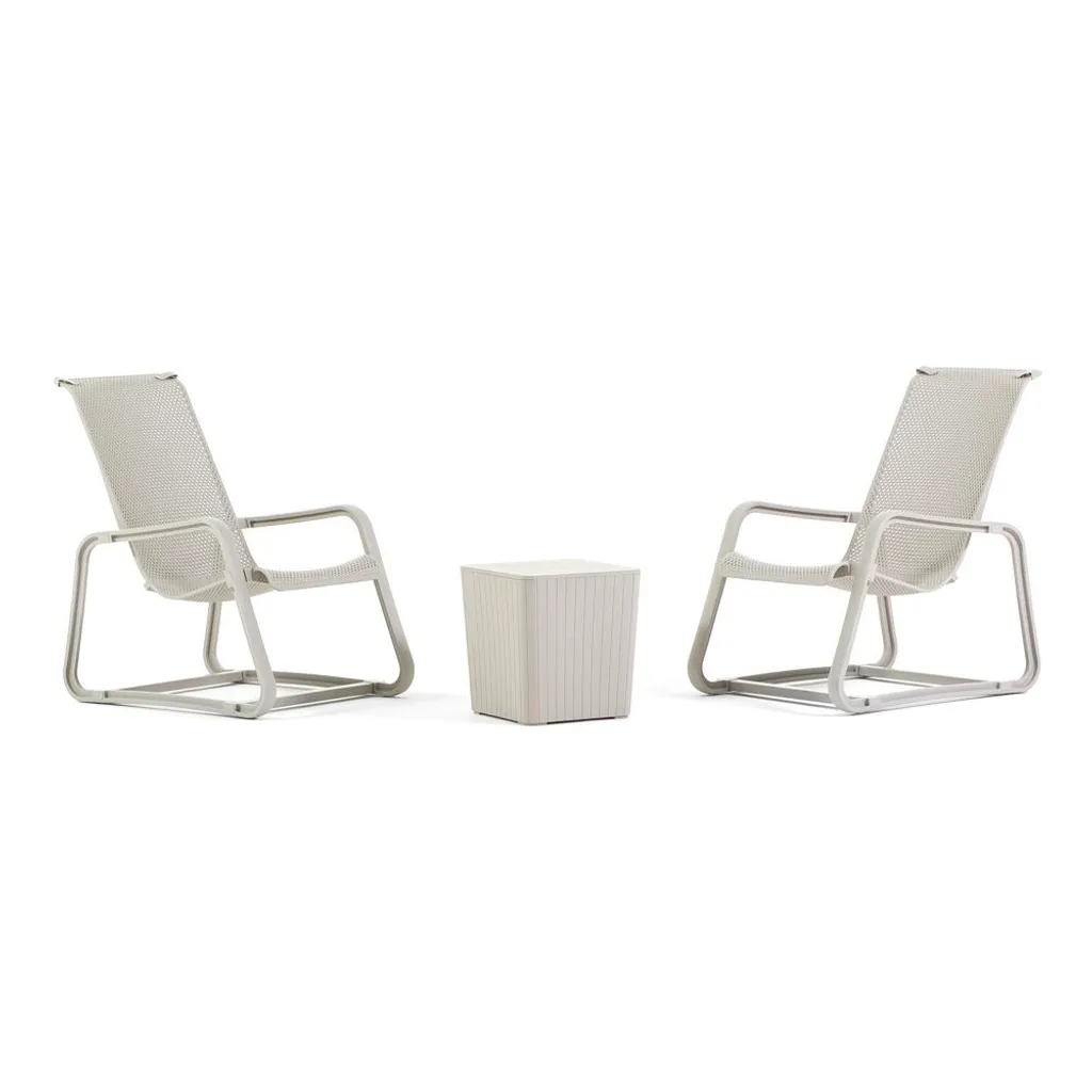 Chaises longues de jardin pour terrasse et balcon avec petite table basse