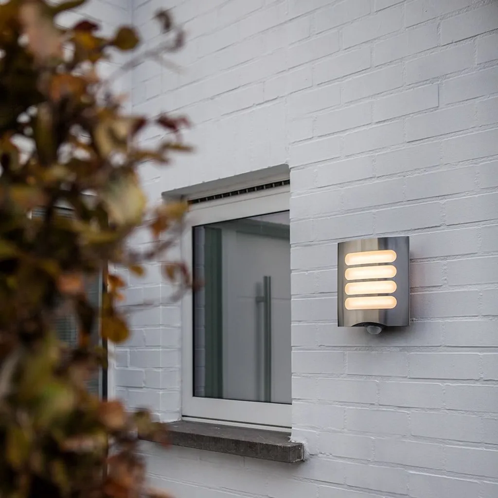 Applique murale LED Farell : finissez-en avec le noir grâce au détecteur inox