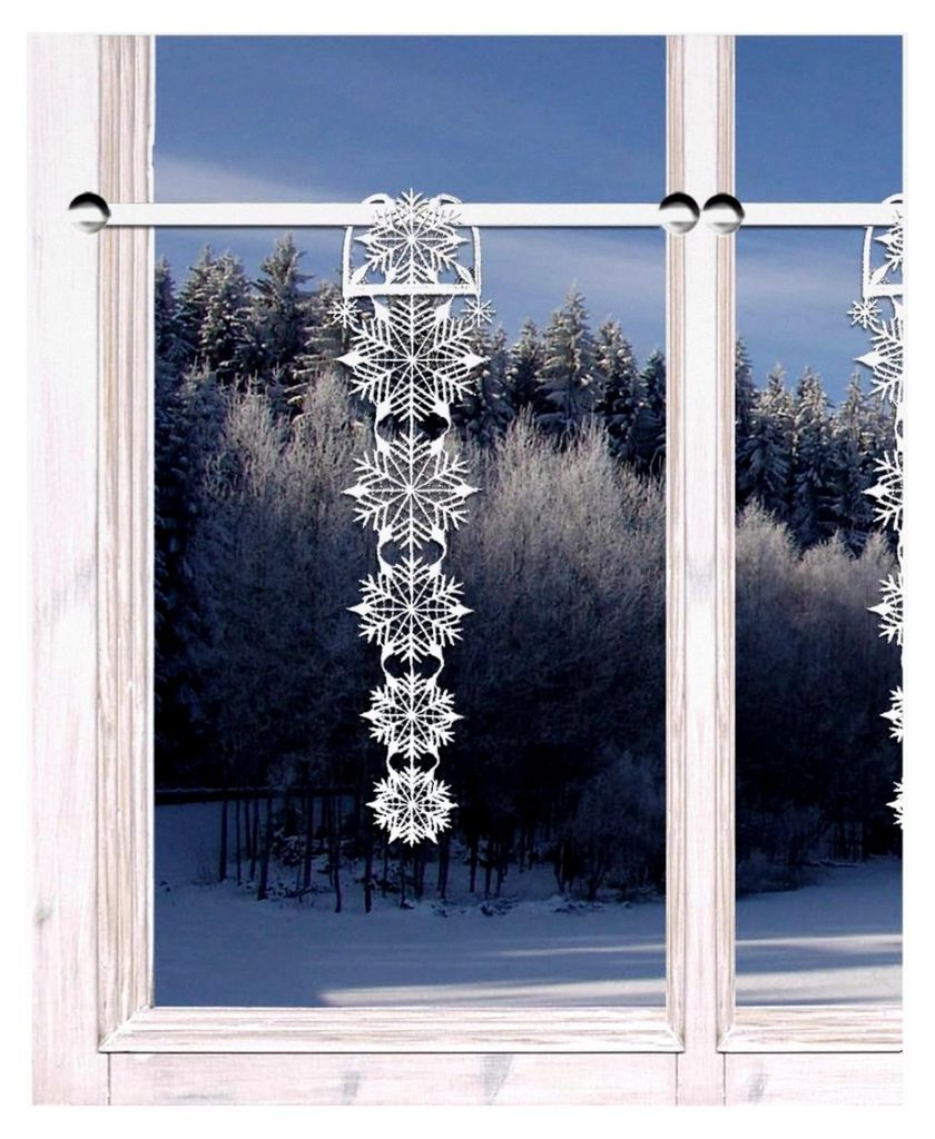 Girlande Fröhliche Winterzeit Plauener Spitze | Winter-Scheibenhänger mit Schneeflocken in Weiß-Silber | Filigran gestickter Fensterbehang | Spi...