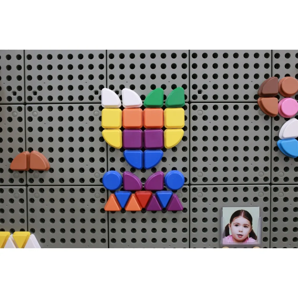 Chevilles Géométriques Masterkidz : Accessoire de Jeu Mural Educatif - 9