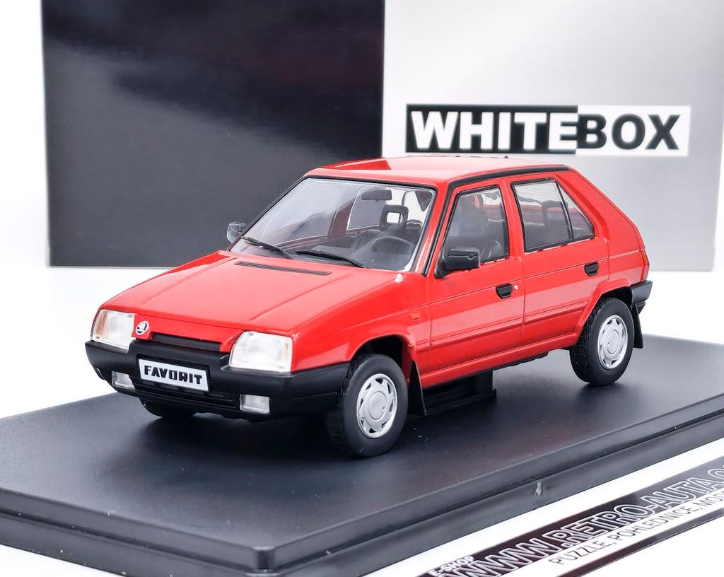 Skoda Favorit rouge 1:24 WHITEBOX Image du produit 