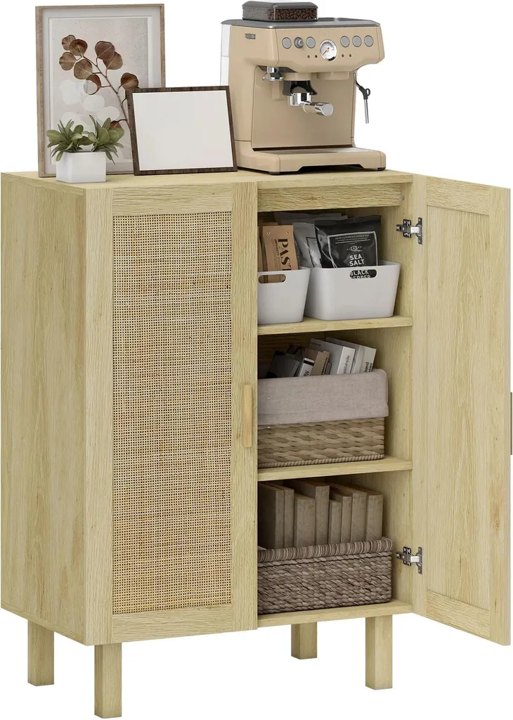 Meuble de rangement 2 portes en rotin jaune pour salon style scandinave