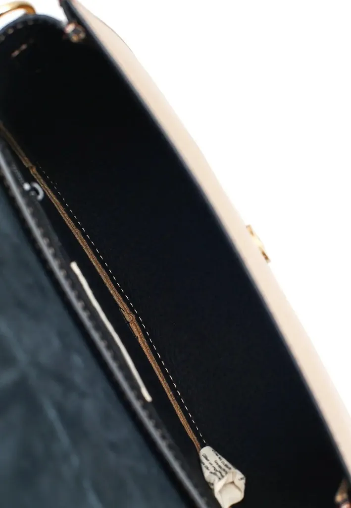 Sac Augustine 4043 Sable Cherry Paris : Finition Grainée et Design Chic - 4