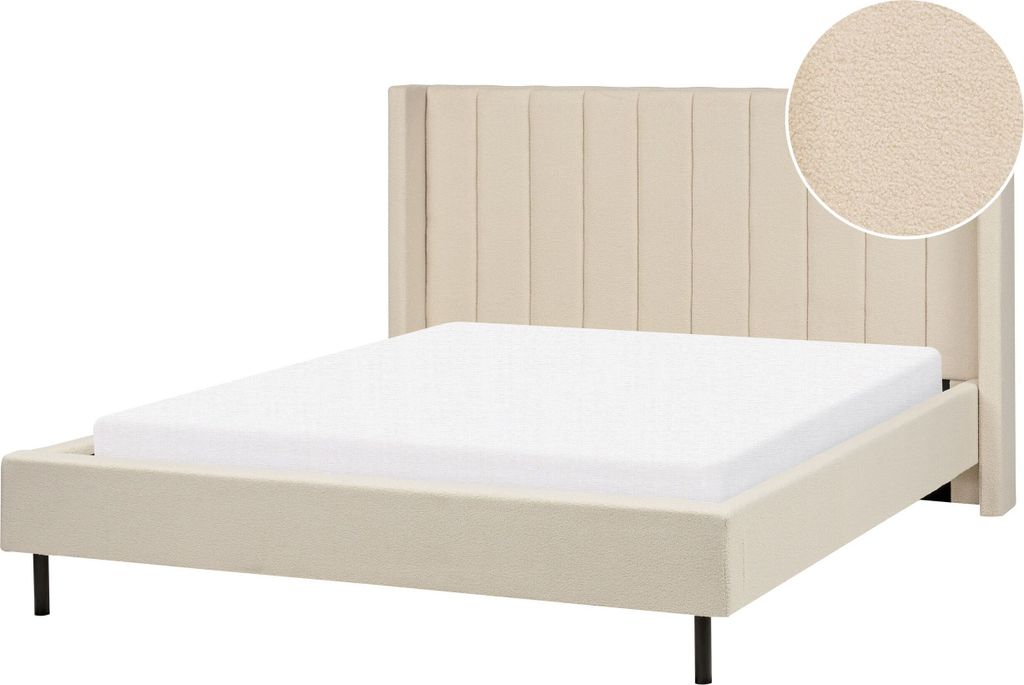 BELIANI Polsterbett Hellbeige Bouclé mit Lattenrost 160 x 200 cm Hohes Kopfteil Gesteppt Schwarze Metallfüße Modern Doppelbett Schlafzimmer Auss...