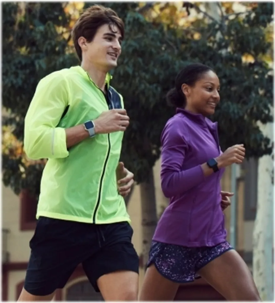 Ne Manquez Plus Rien avec la Fitbit Versa Noir : Notifications et NFC - 14