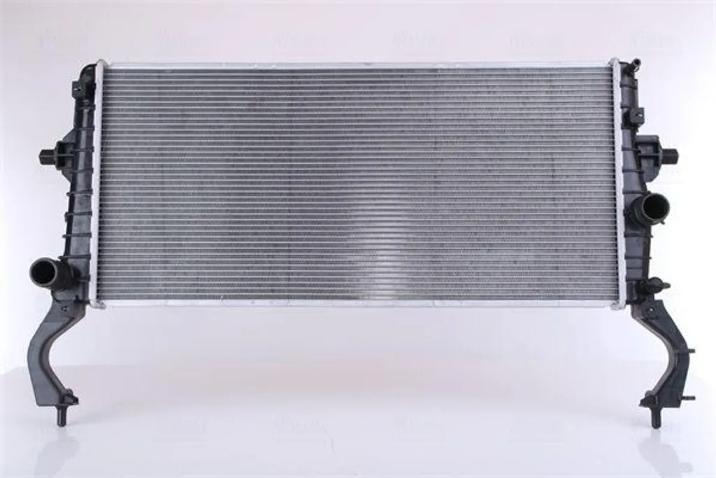 Radiateur moteur en aluminium NISSENS 606801 haute performance
