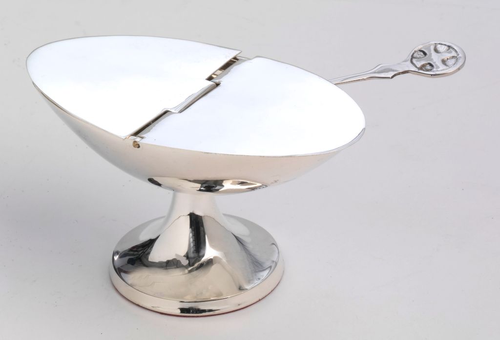 Weihrauch Schiffchen mit Löffel und Deckel Messing vernickelt Silber (Höhe 7 cm x 13 cm)