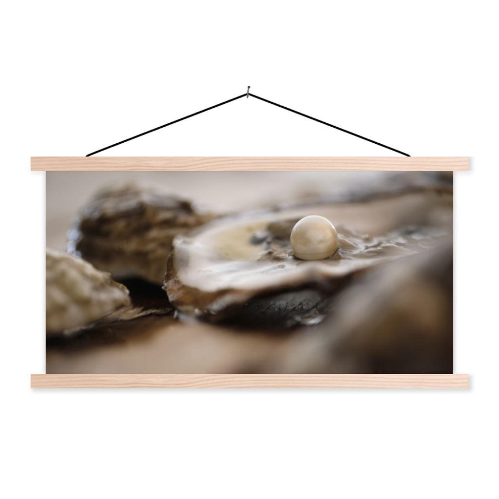 MuchoWow Textilposter Perle - Muschel - Auster 120x60 cm mit holzfarbenen Rahmen - Klemmleiste