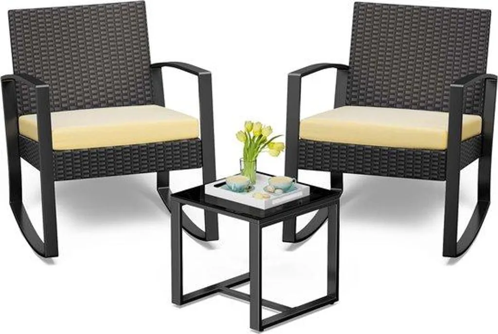 Optimisez votre petit balcon avec cet ensemble rotin beige compact