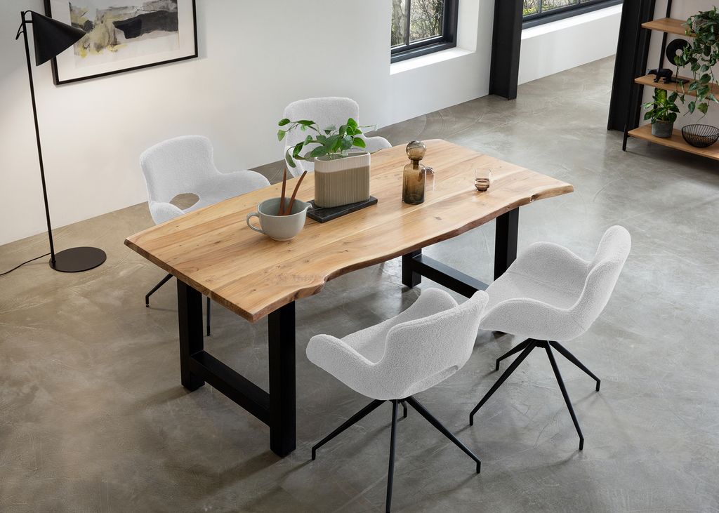 SalesFever Essgruppe 160 cm | 5-tlg. | 35 mm Platte Akazie natur | Metallgestell schwarz | 4 Stühle mit Teddyfell & 180° Drehfunktion | weiß –...