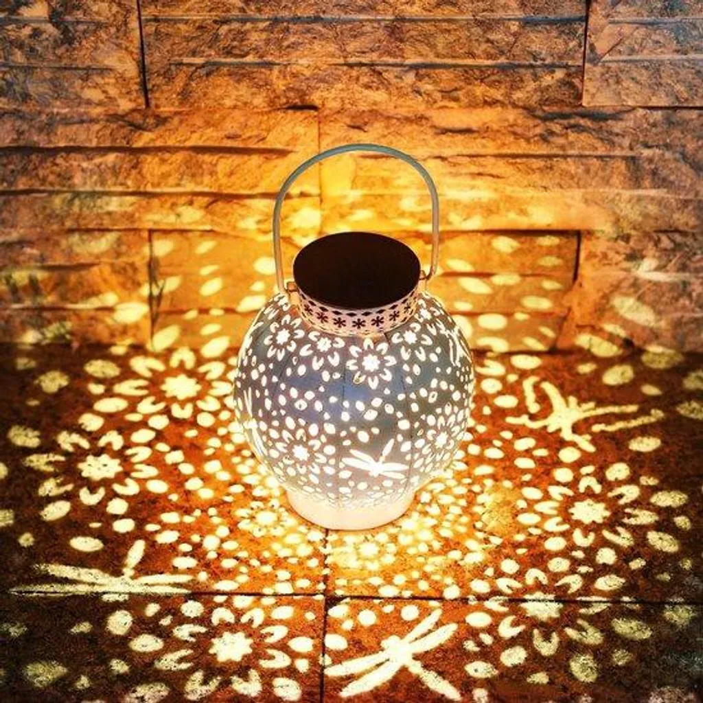 Lanterne solaire en métal noir IP65 avec LED blanc chaud pour jardin