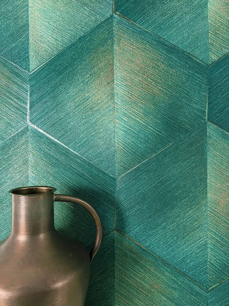 NEWROOM Tapete Grün Vliestapete 3D-Optik - Mustertapete Modern Petrol Gold Raute Linien Streifentapete Grafisch Grafik
