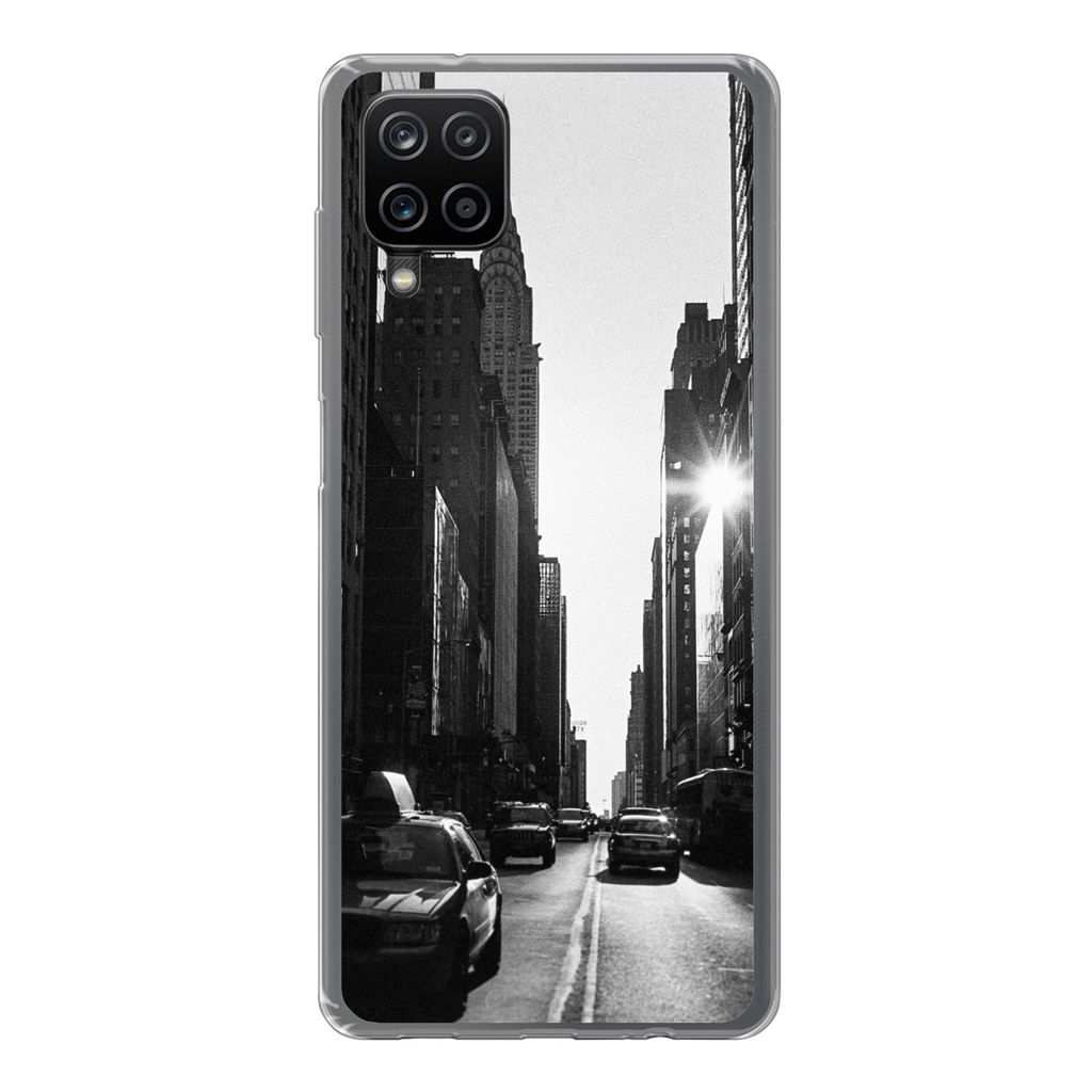 MuchoWow Handyhülle Schutzhülle Hülle für Samsung Galaxy A12 Eine ruhige Straße in New York in Schwarz und Weiß Silikon Softcase Handy Hül...