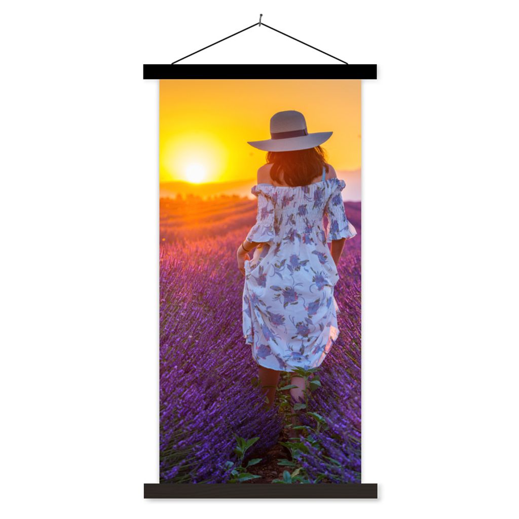 MuchoWow Textilposter Frau - Lavendel - Sonnenuntergang 90x180 cm mit schwarzem Rahmen - Dekoration Wohnzimmer