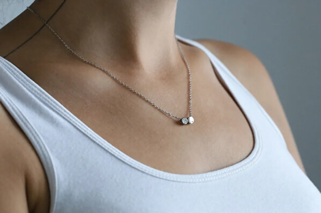 Collier argent anti-ternissement et zircons AGS867 : éclat durable - 2