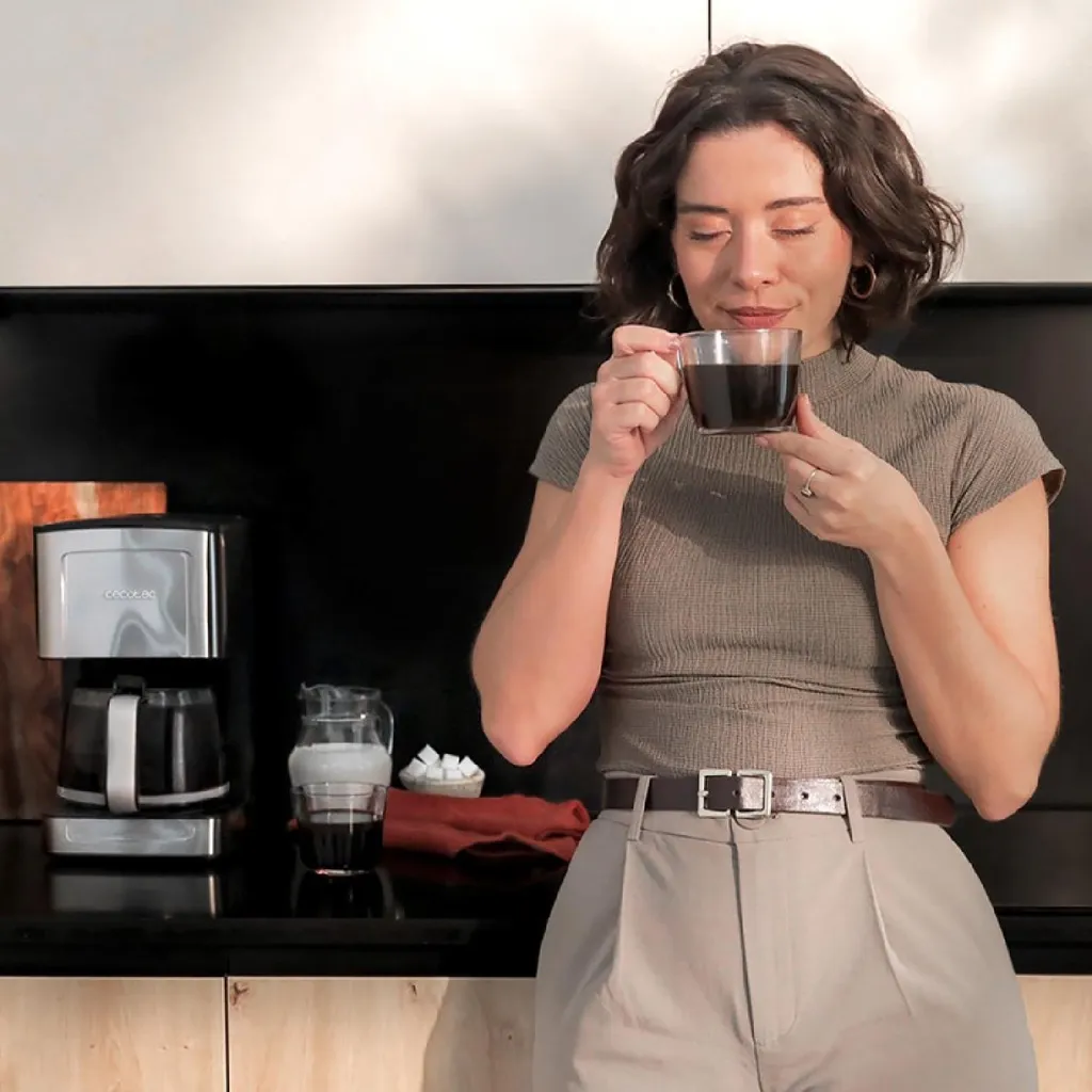Machine à café Cecotec pour petit-déjeuner familial Argent Coffee 56