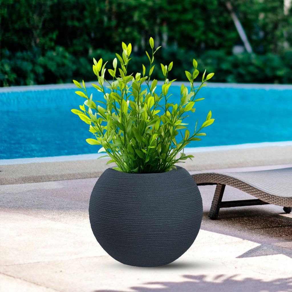 Divina Garden - Harzvase für Pflanzen im Innen- und Außenbereich, rundes Kugeldesign, D.40x33h, Botticelli Grey