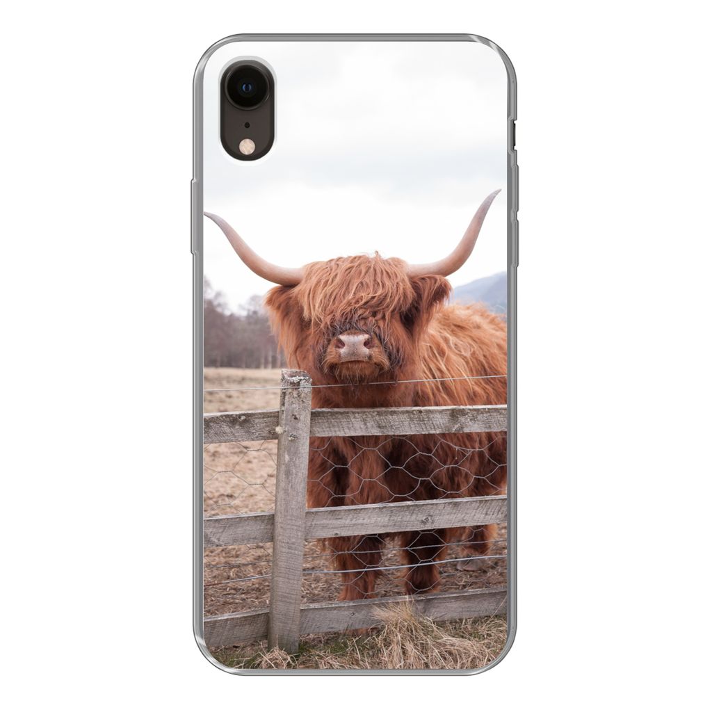 MuchoWow Handyhülle Schutzhülle Hülle für iPhone XR Scottish Highlander - Gras - Zaun Silikon Softcase Handy Hülle - Schutzdeckel
