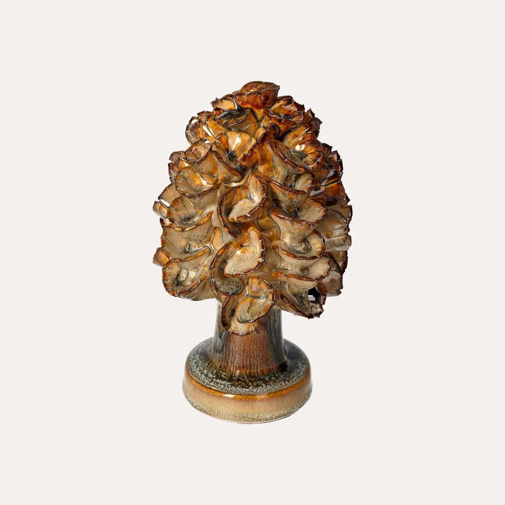 Pigne de pin brune 18cm : l'objet déco durable pour embellir votre salon