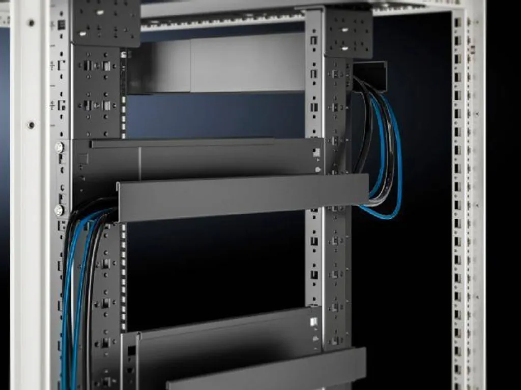 Goulotte Rittal Variable 350-550 mm RAL 9005 pour Gestion de Câbles