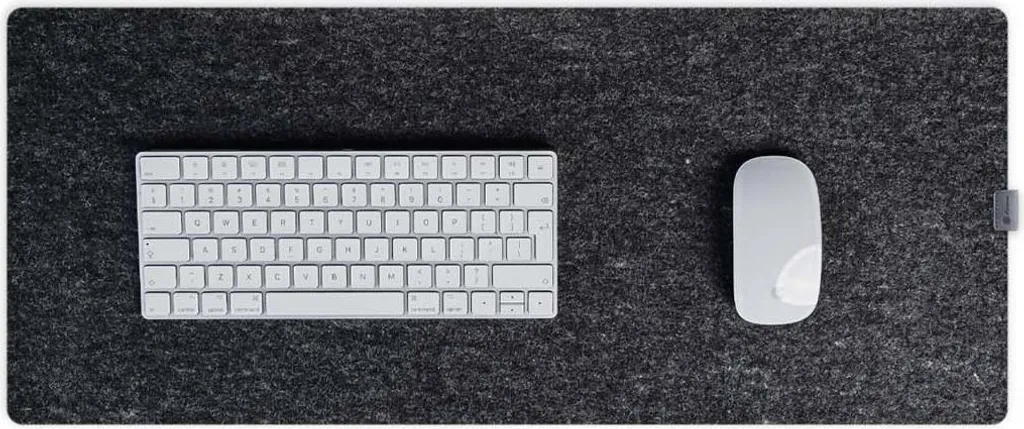 Tapis de bureau en feutre gris foncé - Protection de bureau design 3mm