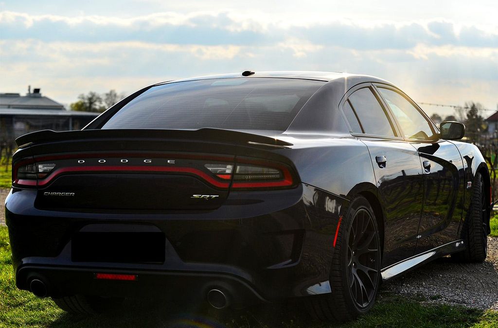 Jochen Schweizer Dodge Charger SRT 392 fahren; Erlebnis verschenken oder selbst erleben; Gutschein gültig für 1 Person Platz für bis zu 3 Mitfa...