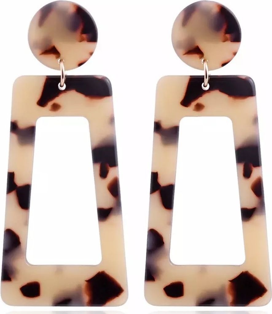 Diora Ohrringe - Elegante hellbraune Schmuckstücke für jeden Anlass KP18995