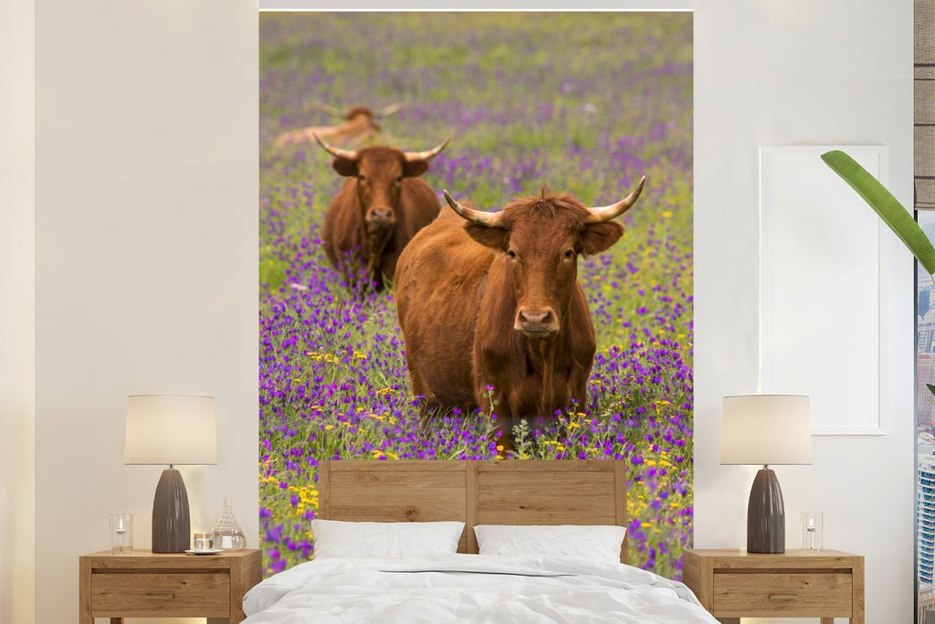 MuchoWow Fototapete für Wohnzimmer oder Schlafzimmer Wandtapete Vinyl Motivtapete Kühe - Blumen - Horn - 180x280 cm - Wallpaper