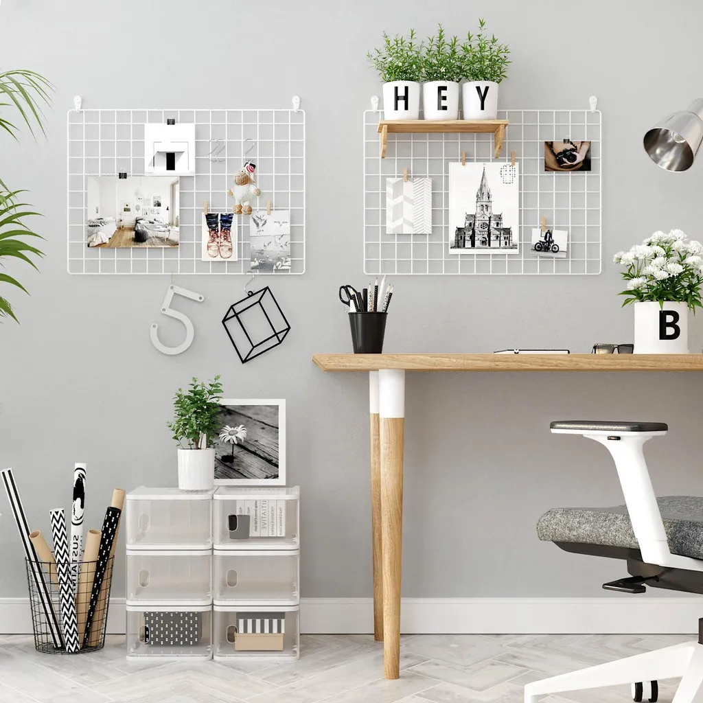 Cloison modulaire blanche multifonctionnelle avec accessoires de rangement