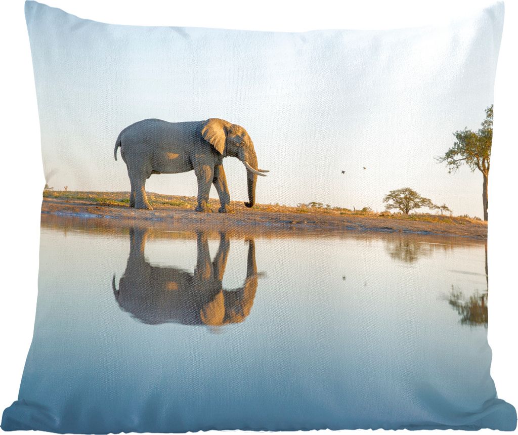 MuchoWow Zierkissen Sofakissen Wohnzimmer Dekokissen 50x50 cm Elefant - Wasser - Bäume - Tiere - Natur - Komfort - Sofakissen