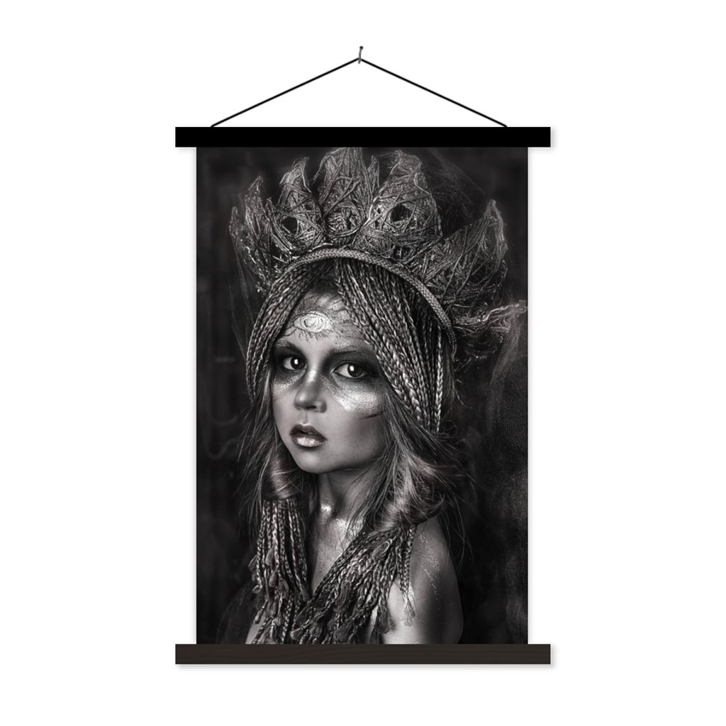 MuchoWow Textilposter Frau - Schwarz - Weiß 60x90 cm mit schwarzem Rahmen - Poster Wohnzimmer