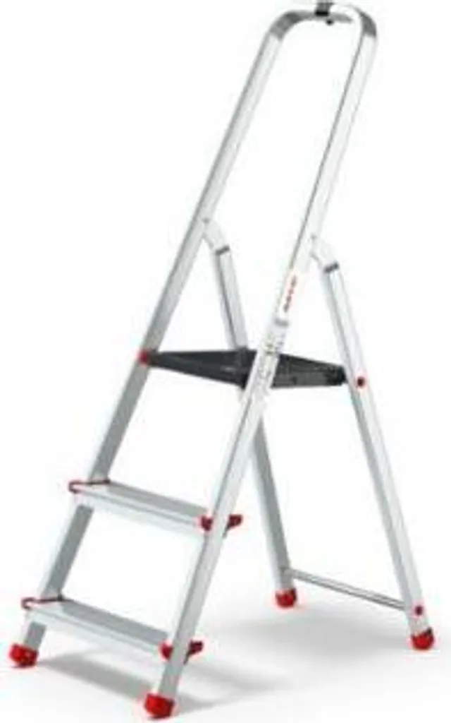 Escabeau 3 marches en alu robuste pour travaux domestiques et garage