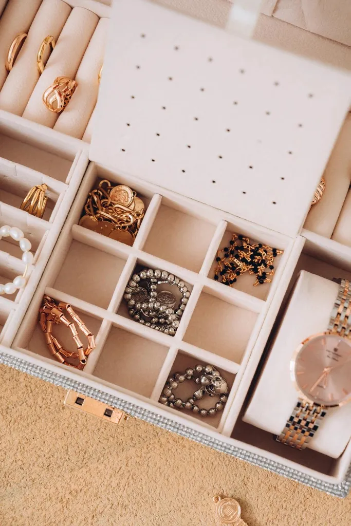 Rangement bijoux Peterson Asoof gris chiné idéal pour votre coiffeuse