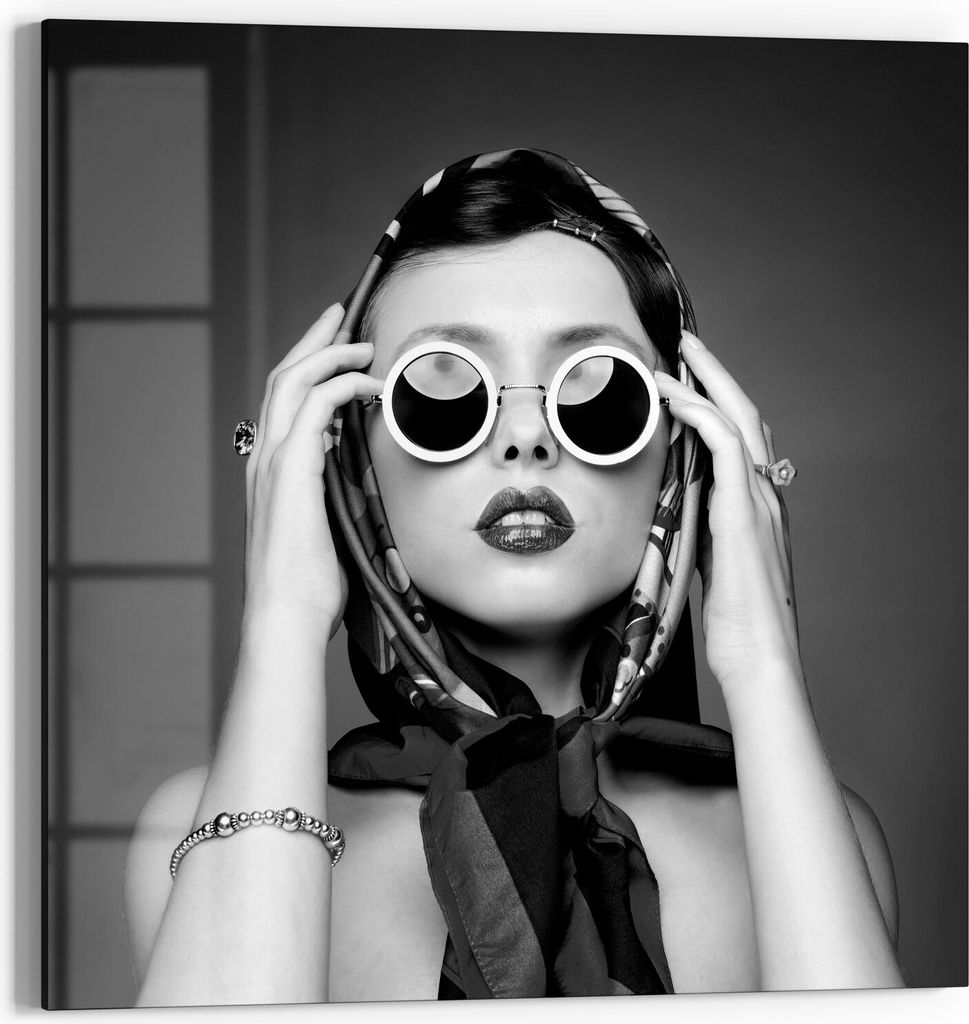 DEQORI Magnettafel Glas 30x30 cm 'Junge Frau im Retro-Stil' beschreibbar Whiteboard