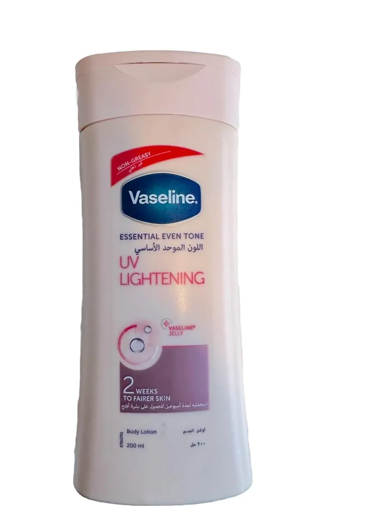 Vaseline Essential Even Tone UV Lightning pelle chiara entro 2 settimane, 3 x 200 ml