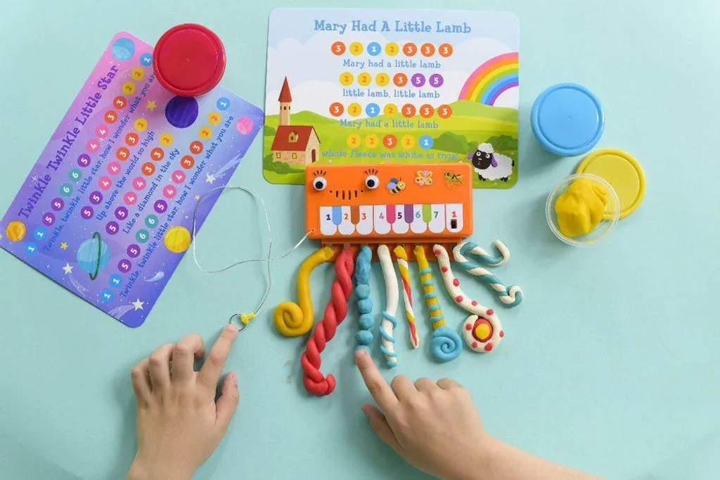 Jouet éducatif Piano Mac Toys en pâte à modeler pour l'éveil tactile