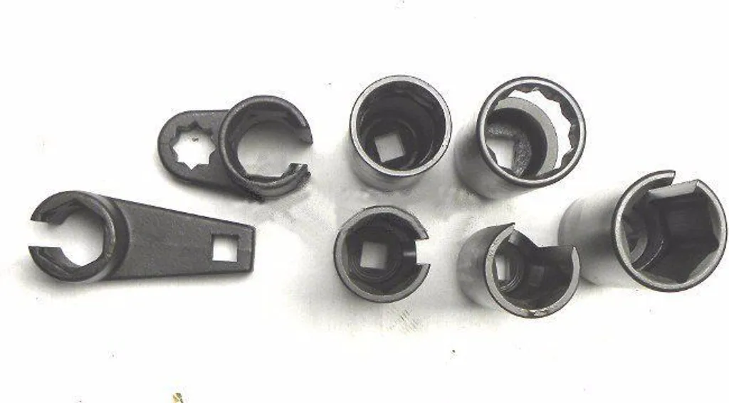 Coffret d'extracteurs pour sonde lambda et douilles injecteurs 7 pcs - 6